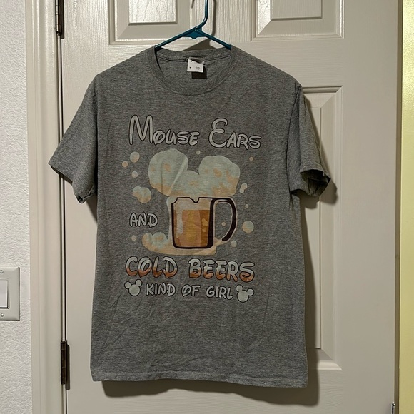 Mouse ears and cold beers kind of girl - Picture 1 of 2